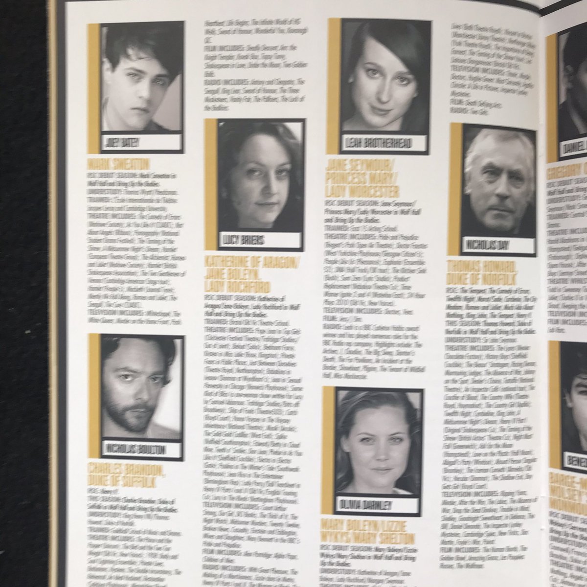 Stes_Adventures's tweet photo. Continuing from yesterday todayβs RSC programme is from 2013-14 and is #BringUpTheBodies based on the #HilaryMantel novel. Great cast again including #NathanielOarker as Henry VIII and #BenMiles as Thomas Cromwell. #LydiaKeonard was Anne Boleyn and #LucyBriers was Katherine. https://t.co/w74yQZos3Y