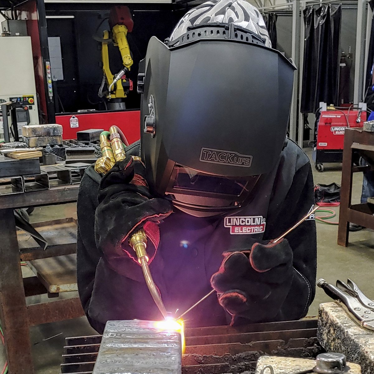 LanierTech's tweet photo. #Laniertech’s Rachel Lee, Barrow Campus welding student was profiled for Glimpse Of A Day In the Life Of @goadilo1, which shares 4-min. videos of folks working in high-growth trades, professions, unique careers. Rachel shared her welding journey.
https://t.co/FH7vKLTdKJ
#TCSG https://t.co/DEZIh6tvV9
