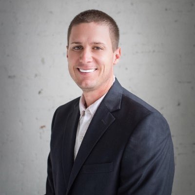 lisapuckett6241's tweet photo. Happy Principal’s Day to a great leader @LandonKOdom! We appreciate all of your hard work, dedication, and commitment to help make MZHS an amazing school! #PremierLeader #PositiveLifeChanger #EagleStrong 🦅 https://t.co/eiQxstq0jF