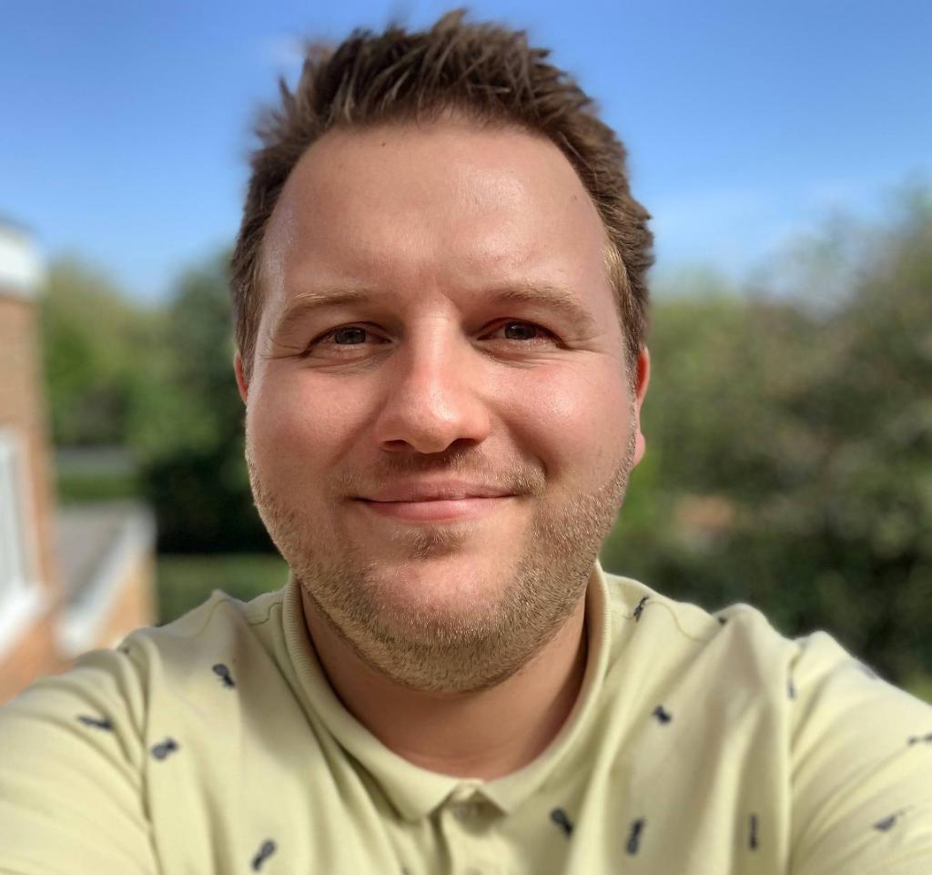 Have you read our latest Meet the Insiders interview? We talk to York Woodford-Smith founder of video production company,  <a href="/FiveonaBike/">Five on a Bike</a> about his journey into the industry and what's next.

2 minute read: arw.li/60121NpsO