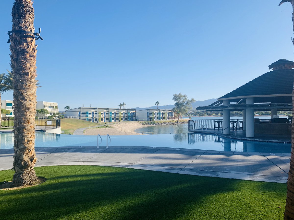 NauticalResort's tweet photo. Happy Friday, it’s May 1st! Let the countdown begin 🌴 ☀️ 🐢 
#nauticalbeachfrontresort #countdown #summervibes #lakehavasu #golakehavasu #poolside #vacayvibes https://t.co/IZjaDoprfs