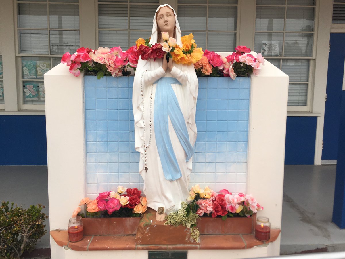 StellaMarisAcad's tweet photo. Good morning! The junior yard gate is opened for our students and families to bring flowers to honor the Blessed Virgin Mary.
Remember our May Crowning/School Mass will be live streamed it on Facebook today at 11:20am.
#MayCrowning #CatholicEducation #remotelearning https://t.co/oVOzfvSTjX