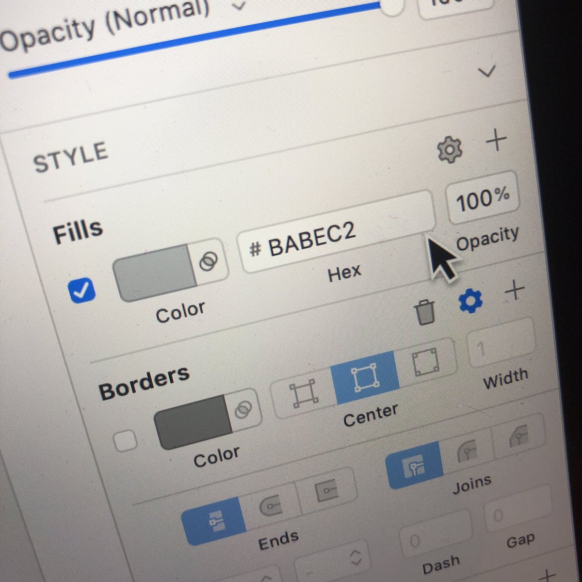 I think <a href="/sketch/">Sketch</a> is flirting with me #uidesign #ui #designer