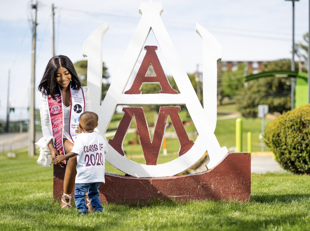 _esade_'s tweet photo. Been a long time coming but I MADE IT👩🏾‍🎓🐶 👶🏽
#AAMU20 #CSD #ISSAGRAD https://t.co/K5ihpEZpfE