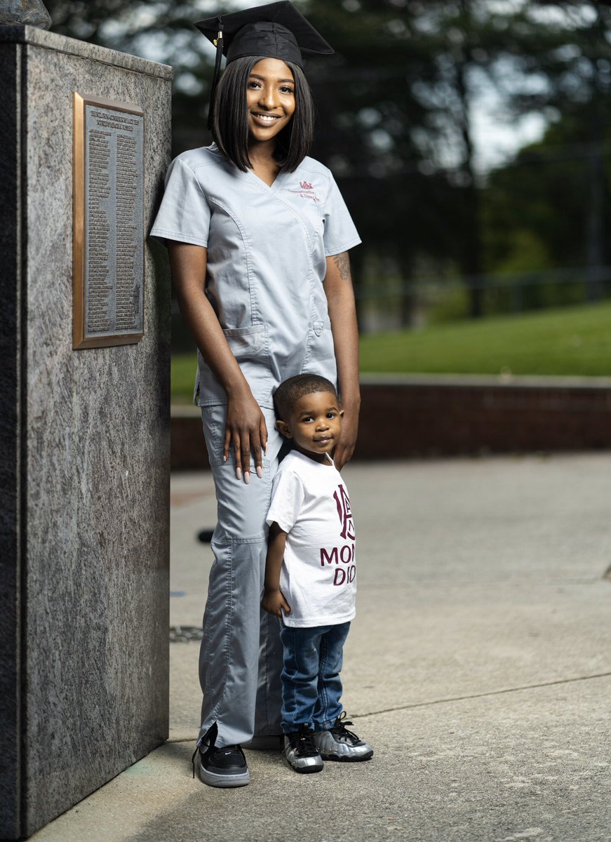 _esade_'s tweet photo. Been a long time coming but I MADE IT👩🏾‍🎓🐶 👶🏽
#AAMU20 #CSD #ISSAGRAD https://t.co/K5ihpEZpfE
