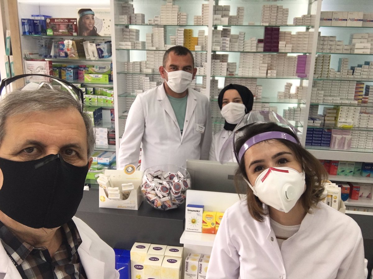 01 Mayıs Cuma  günkü nöbetçi meslektaşlarımı hizmetlerinden dolayı kutluyorum.Hayırlı işler diliyorum.Ecz.Orhan YONTAR