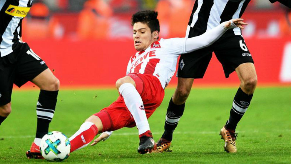 #ÚLTIMAHORA 🚨 | <a href="/fckoeln/">1. FC Köln</a> 

🇩🇪 El Colonia germano, equipo donde juega el español <a href="/jorgemere_m4/">Jorge Meré</a>, confirma 3 positivos por #COVID__19 en su plantilla tras la vuelta a los entrenamientos 

🏠 #EnCasaConRadioMARCA 

pscp.tv/w/1vOxwooOjWbxB