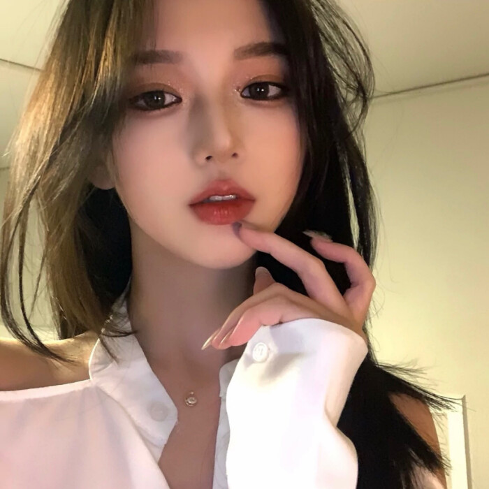 NingXiLu's tweet photo. 长大后才发现 成人的世界一点也不美好 https://t.co/zSOkFD43Gg