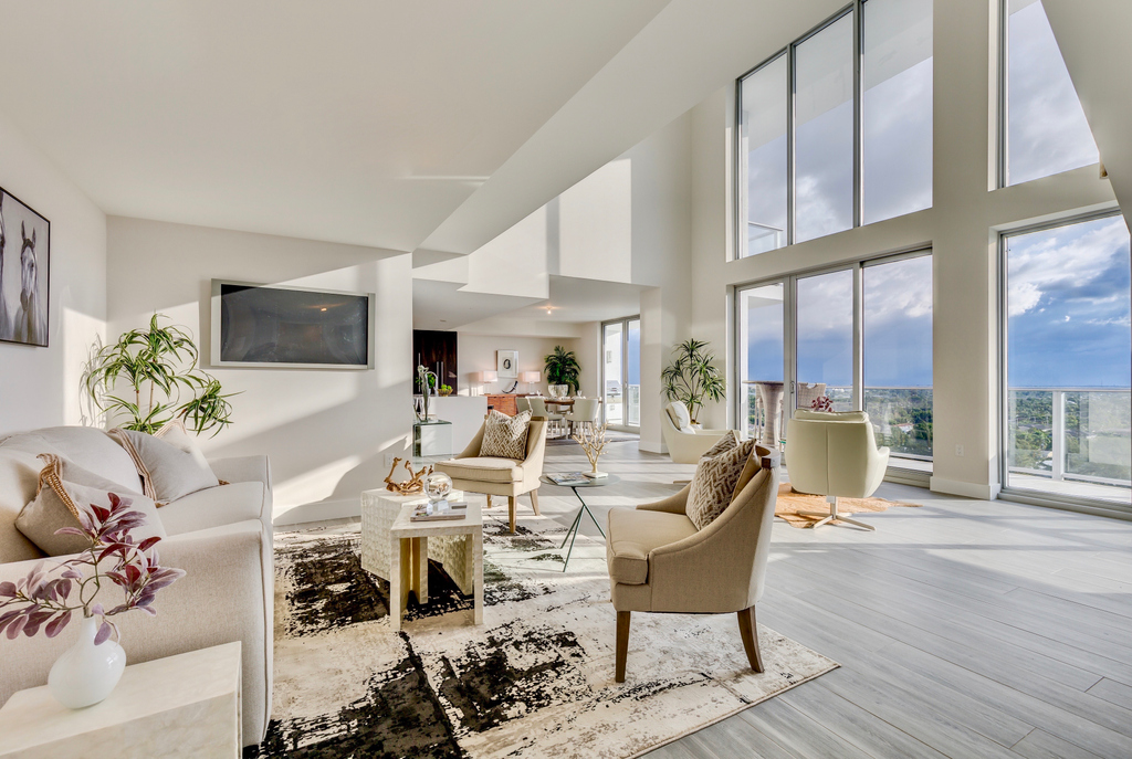 RIVAResidences's tweet photo. Residence #1407 is one of only 2 unique 2-story Lofts at RIVA.  ⁠
⁠
-2,824 Sq Ft⁠
-3 Bedrooms with en suite Bathroom⁠s
-3 Terraces totaling over 500 Sq Ft⁠
-Asking $1,350,000⁠
⁠
#RIVAResidences #FortLauderdale #DouglasElliman #KnightFrank https://t.co/uR31MC6KZg