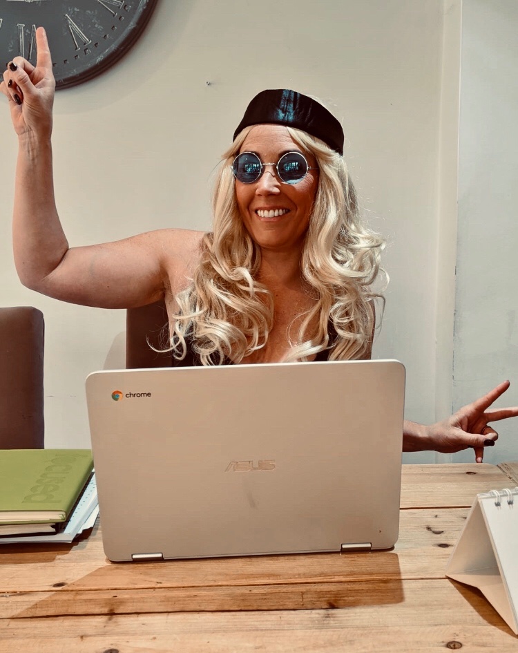 Please join me in #DressUpFriday and if you would like to make a donation to this fantastic charity you can donate here - lnkd.in/dDD_MDy

#DressUpFridays #lifeatreed #lovemondays #essex #reed #reedhr #improvinglivesthroughwork