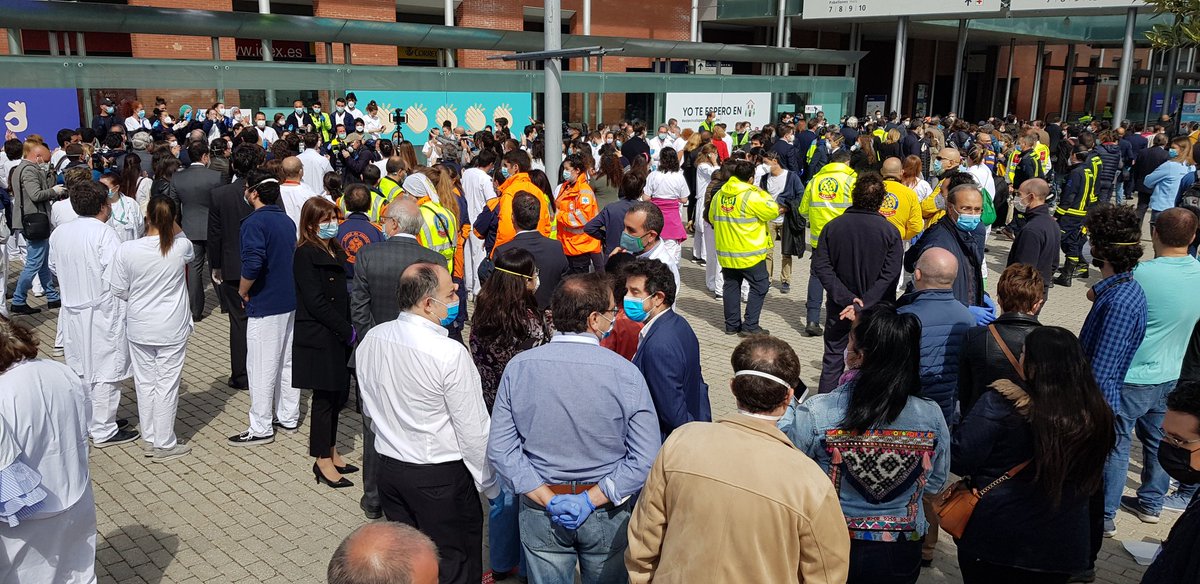 Canesky's tweet photo. Madre mía el 8M, culpable de propagar el coronavirus, como son estos Comunistas feminazis y bolivarianos, no tienen vergüenza, llenando las calles de Madrid de gente en riesgo de contagiarse... #AyusoMeRepresenta https://t.co/w4ezwiea6j