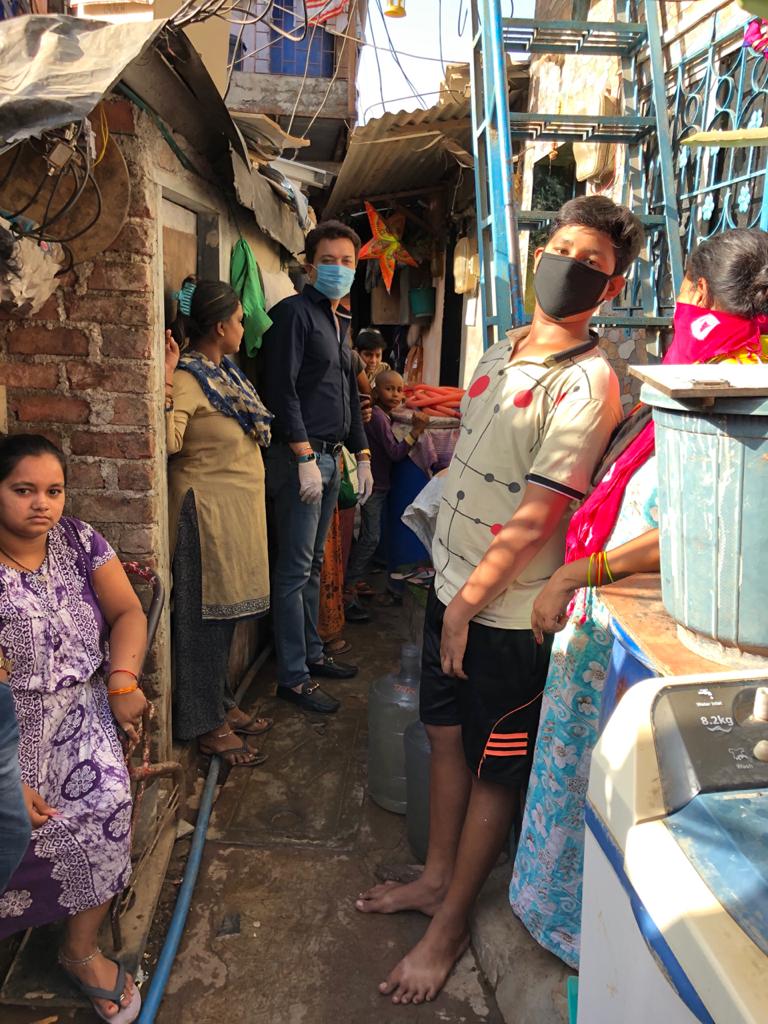 EntrepreneurOrg's tweet photo. Shout-out to Ankur Choksey, EO Mumbai, for purchasing and distributing food and aid to the underprivileged in his community. Ankur personally oversaw the distribution to ensure that the food and aid was distributed as intended and with transparency. 💪#EOImpact #EOTogether https://t.co/1Sq5Cb4Oq5