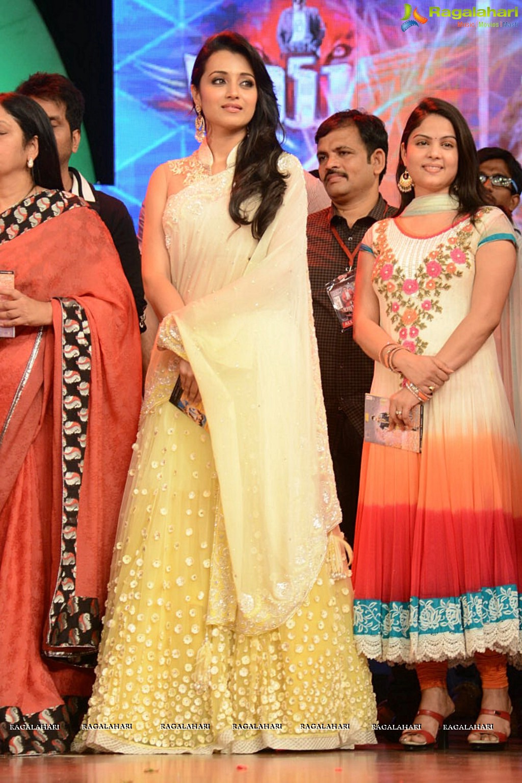 EW8dIGIVcAInUon?format=jpg&name=large