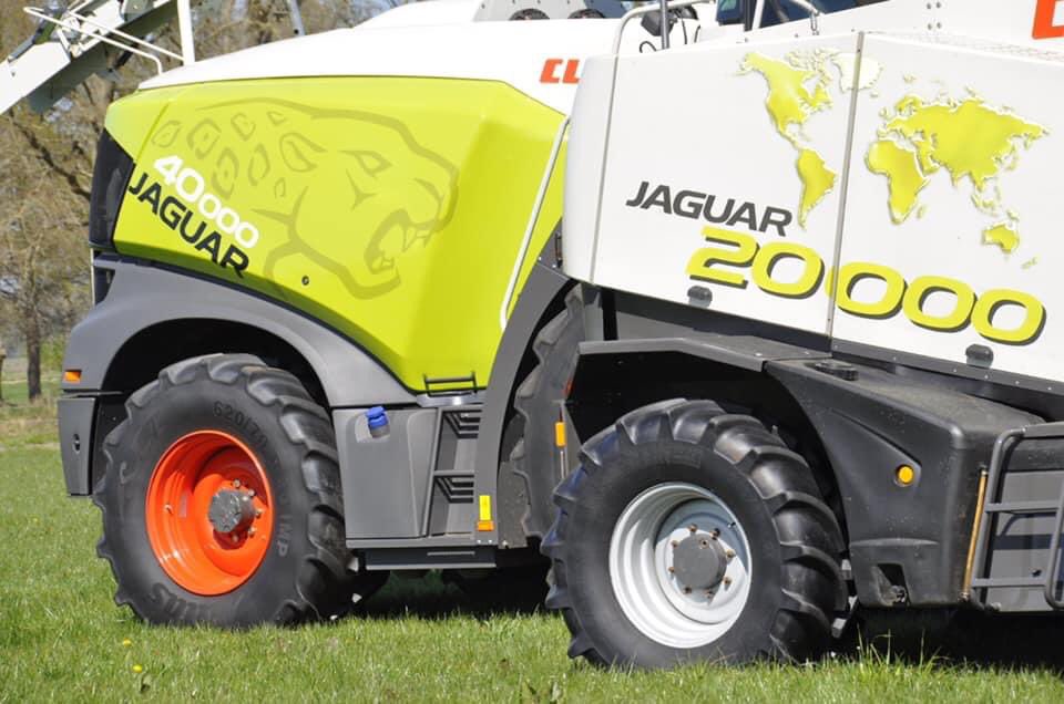 A_Koskamp's tweet image. CLAAS JAGUAR 20000 en 40000 beide nieuw verkocht door #DeVriesMech mooie plaatjes!