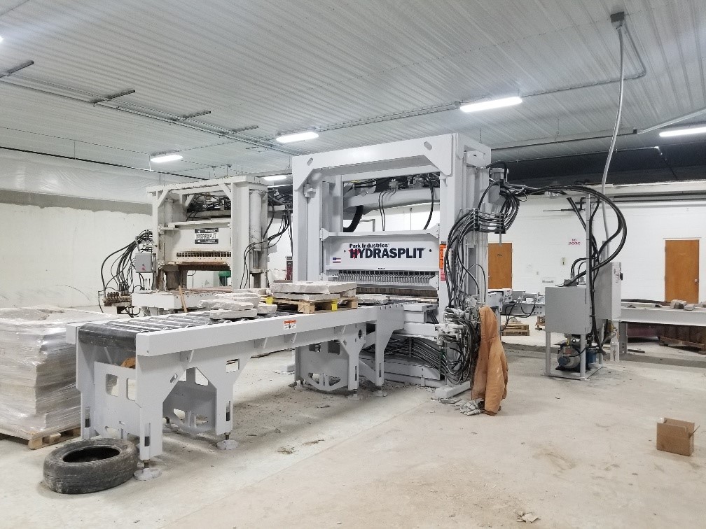 parkindustries's tweet photo. 300 more tons of splitting power just added at Halquist Stone Company, with a new HYDRASPLIT! 🇺🇸

#freshinstallfriday https://t.co/12VHA5M44U