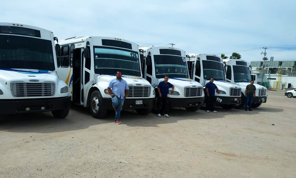 aldogonzalezgax's tweet photo. Muchas FELICIDADES a todos los trabajadores en su día, en especial a los que siguen trabajando a pesar de la contingencia, los que son considerados “esenciales”, como a todos los choferes, mecanicos y administración de #TEGSA #GG #TPG sin ustedes, no se que haríamos, GRACIAS. https://t.co/aFSzABc2oj