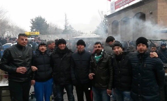 OffensiveKNY's tweet photo. We dress in black and defend @konyaspor !
#OldCrew https://t.co/mlBAPtrH05