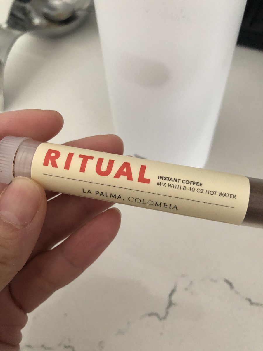 Thank you <a href="/PrecursorVC/">Precursor Ventures</a> for sending me this wonderful Eva Gift 🤩 -- a collection of special (and useful!) things personalized to my taste👌 It made me feel really special👍👍 @TryEvaBot