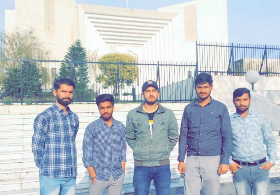 usama006000's tweet photo. #SupremeCourt https://t.co/ic5Dv8W5sW