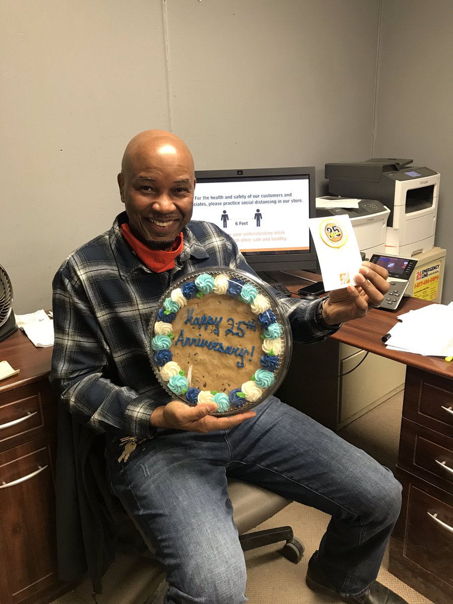 Happy 25th anniversary <a href="/Barrington2708/">Christopher Lucas Barrington</a>  we are so lucky to have you as one of our leaders.  <a href="/KSorgani/">KatieSorgani</a> @XKerrigan @SallyGansior <a href="/tennvols34/">SHANNON GOODELL</a> <a href="/alicat129/">Allison Grawburg</a> <a href="/MichelleFluker1/">Michelle Fluker</a> <a href="/thisisme_82/">𝒟𝑒𝒶𝓃𝒶</a>