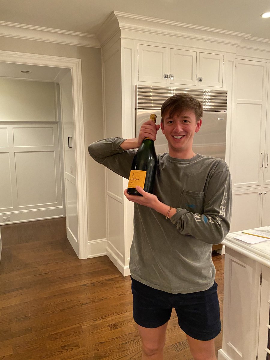 Alex Kelly tweet media