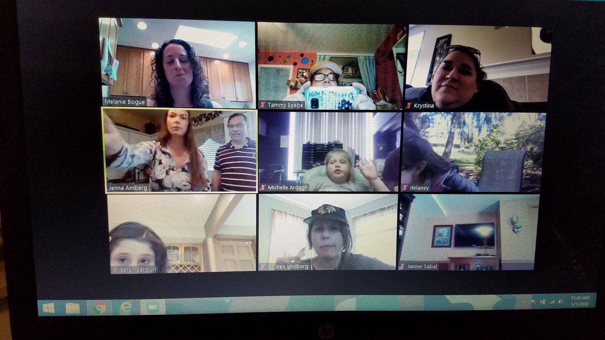 oreoqueen3's tweet photo. Lunch bunch with the kids. So much fun. #ourndsec #itswhatwedo #djroars #ndsec #sd13jaguars #oneword #ilbsd13 #ndsecunited https://t.co/ck4fOTPtEx