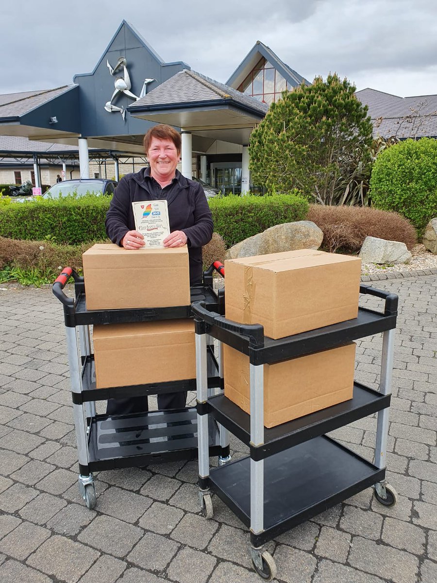 CloseLeeceFarm's tweet photo. The latest 100 ready meals delivered to the NHS at nobles today. Thanks to everyone that bought meals to make this possible and please continue to do so at 
https://t.co/RWcrbayBcK https://t.co/X4xmhIsOhj