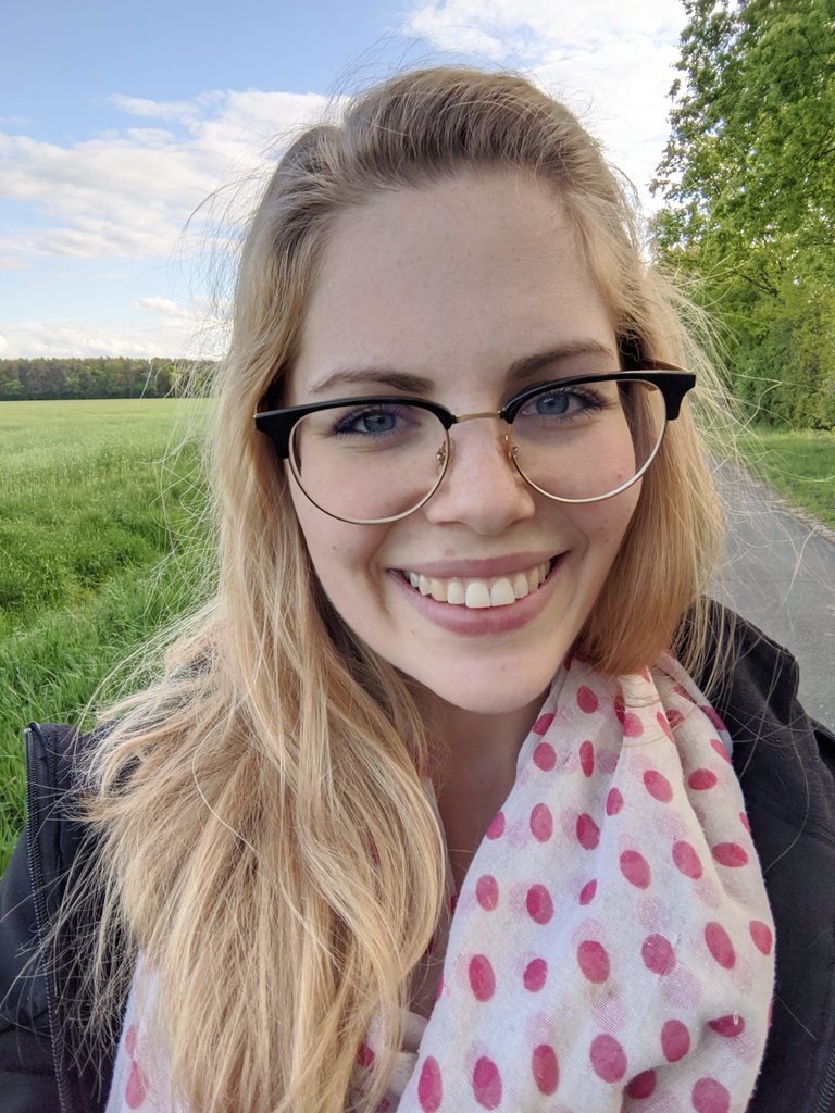 MalibuO13's tweet image. Ich wünsche euch einen schönen Freitag☀️
Schon zwei Tage frei und das Wochenende fängt jetzt erst an🤩
#sunshineinmysoul #blondie #smile #lifestyle #hope #behappy
@Easy_Netw #GermanMediaRT #malibuO13 #gaming #youtuberin #letsplay #twitter #zockerschnecke🐌