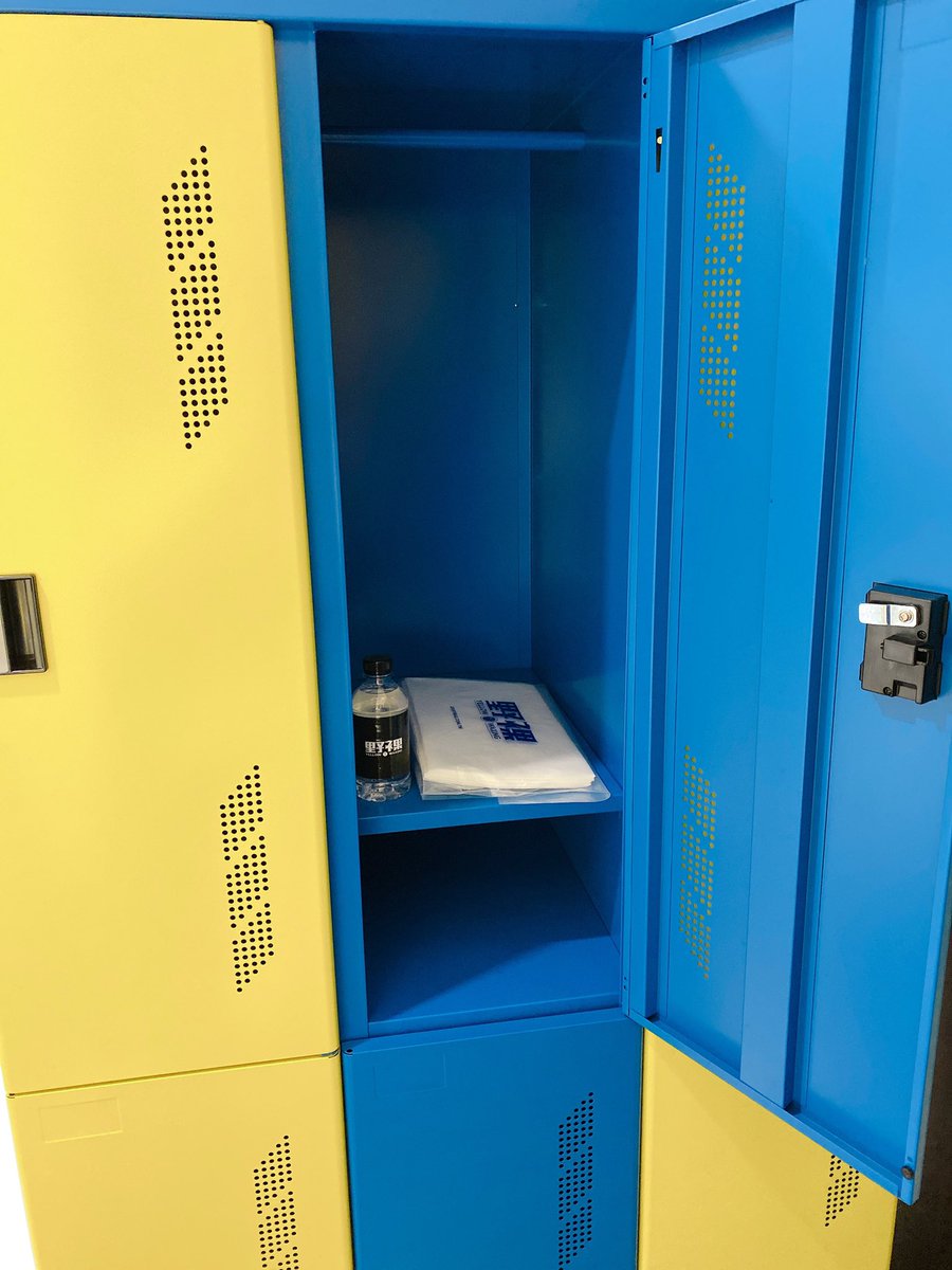 Yellow野裸，就是要你脫掉也好看😎
easywax.com.tw
台北大安/台北西門/新竹巨城
台中一中/台南二中/高雄中正

#健身房更衣室 #一人一套盥洗備品
#超高CP值 #野裸 #密碼鎖置物櫃