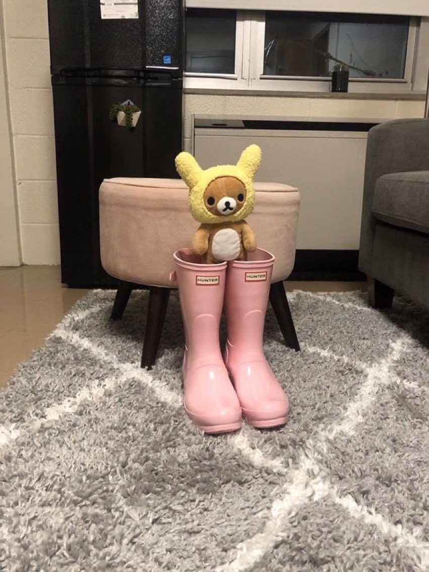 imaginekyle's tweet photo. she’s https://t.co/ab6ZRTQm0N