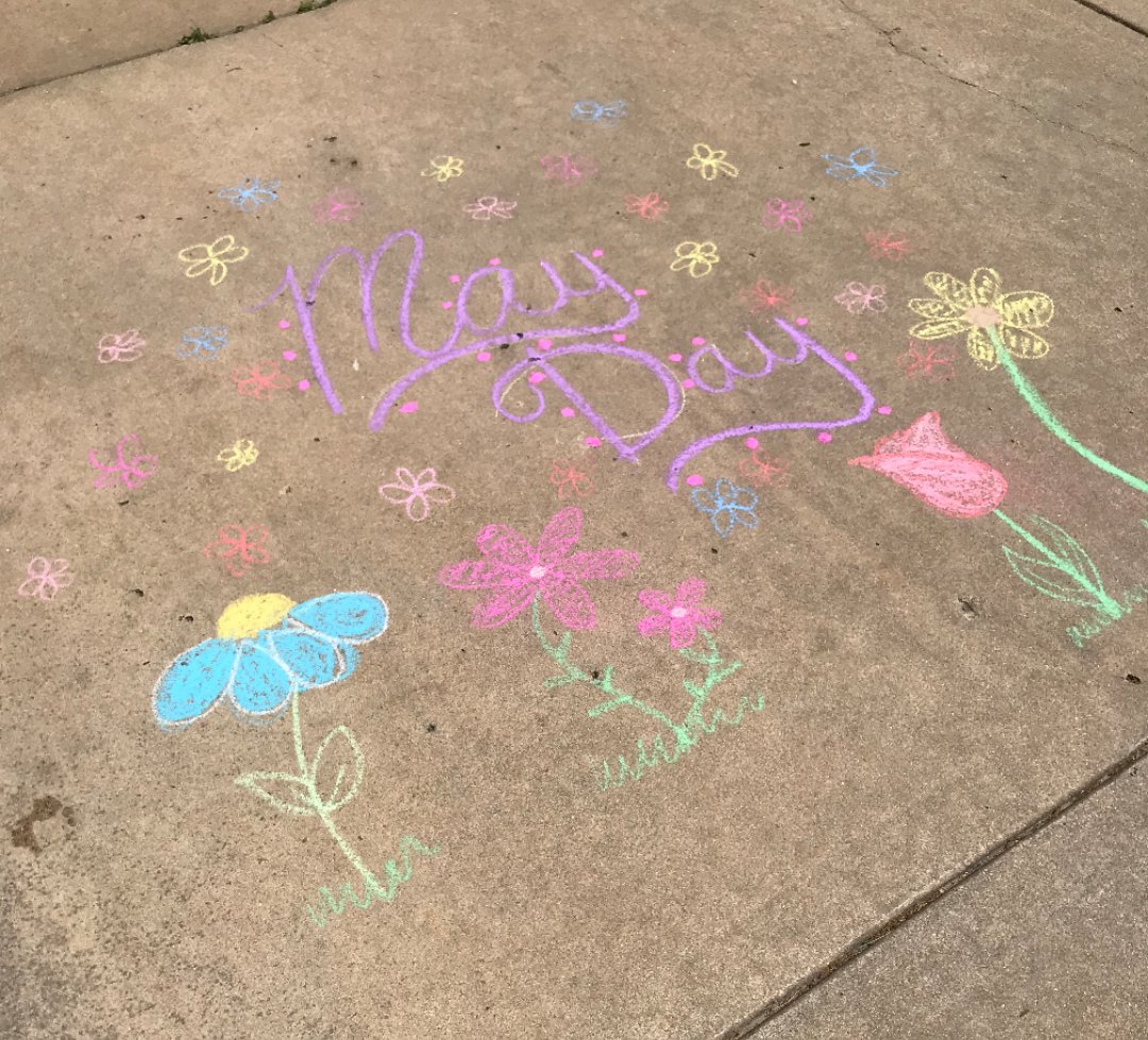 dhs_kay's tweet photo. SO to @vivian_kalb for brightening up May Day! #DHSKAY #MayDayChallenge https://t.co/zLalxpaCNX