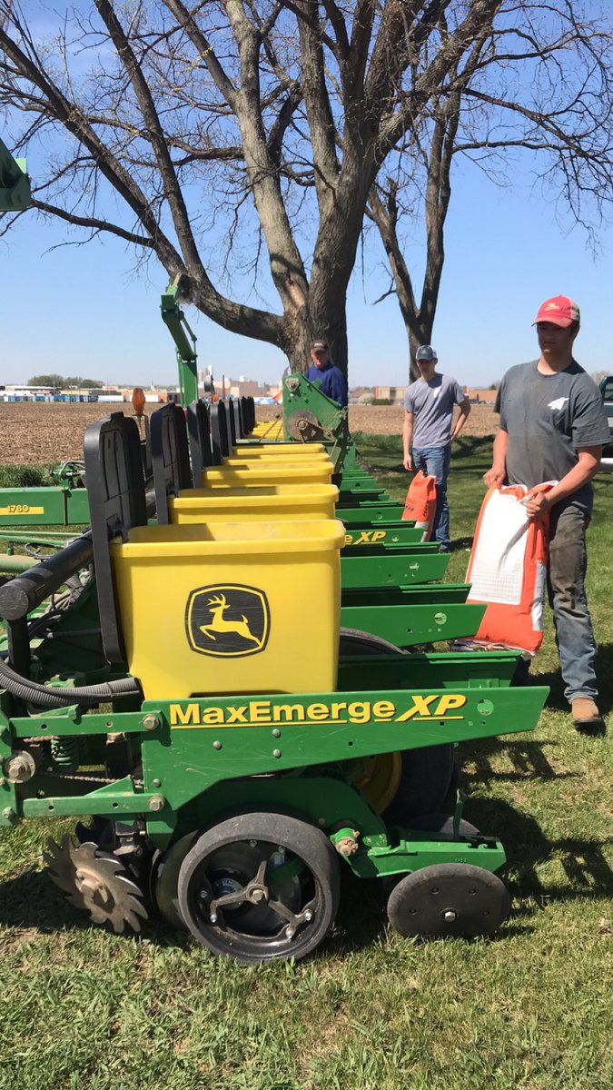 ffa_lemars's tweet photo. 🌱 Thanks to our amazing crew this morning, the 2020 Test Plot is officially ready to rock and roll! 🌱 https://t.co/P6ToMEJg7e
