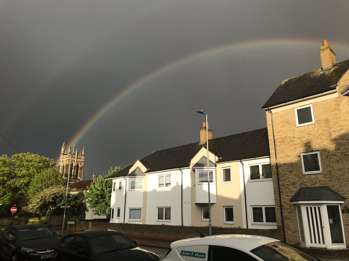 Hope is like a rainbow that hangs in our sky 🌈

#rainbow #rainbowsofhope #church #gold