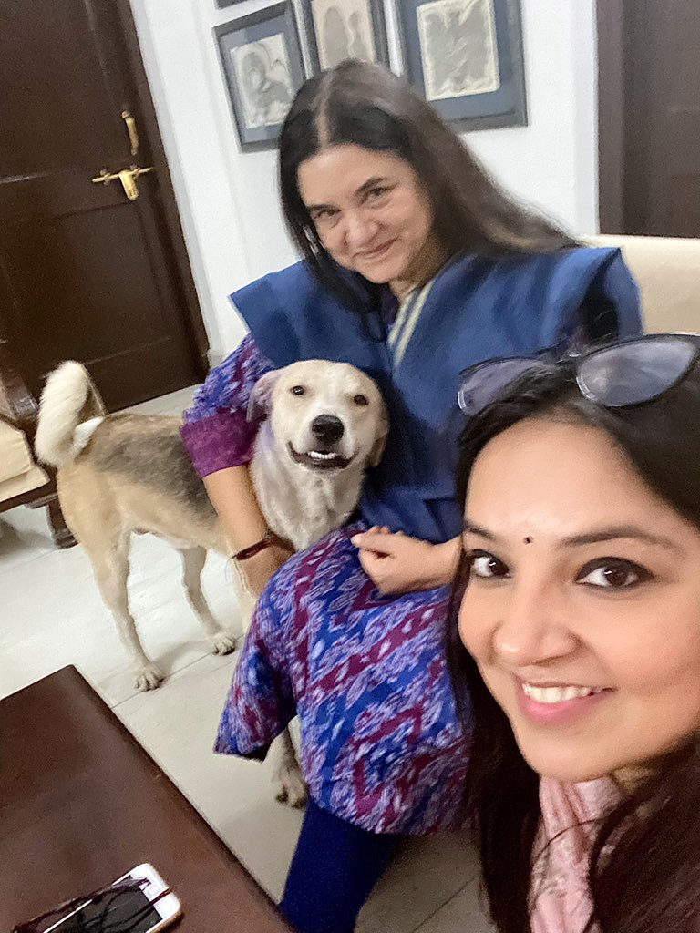 CharuPragya's tweet image. We will always strive to be the voice for the voiceless, we #PledgeToProtect!

I leant from @Manekagandhibjp Ma’am that cruel people will be cruel, to animals &amp;amp; to humans. We should punish cruelty &amp;amp; not differentiate punishment on where the cruelty is directed. 🙏🏼

🌻