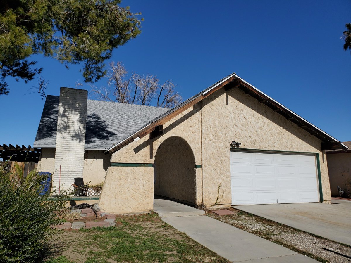 If you've been holding out for the perfect home, look no further. #homesweethome #newhome  cpix.me/l/96480912