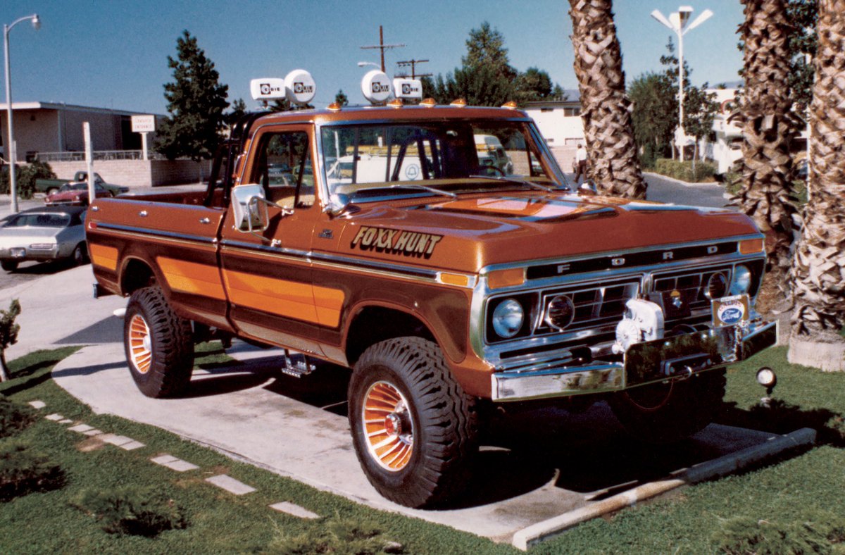 BeauBoeckmann's tweet photo. One of my all time favorite Galpinized  4x4 trucks - the Foxx Hunt. It even appeared in the movie Smokey and the Bandit! Check out #CarKings this Monday night on Discovery Channel. #kustomkulture #kustoms #tvcar #showcar #hotrod #trucks #4x4 #4x4offroad #custom #galpinautosports https://t.co/MurfRXsPmZ