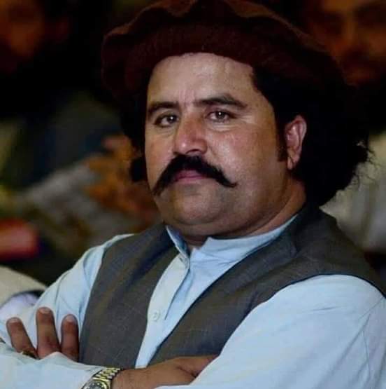 vvSpnmOeI4vWlFL's tweet photo. #StateAttackedArifOfPTM  فوج د پنجاب تر ټولو لوى سياسي او ترهګر ګوند دى https://t.co/fCL1499p9o