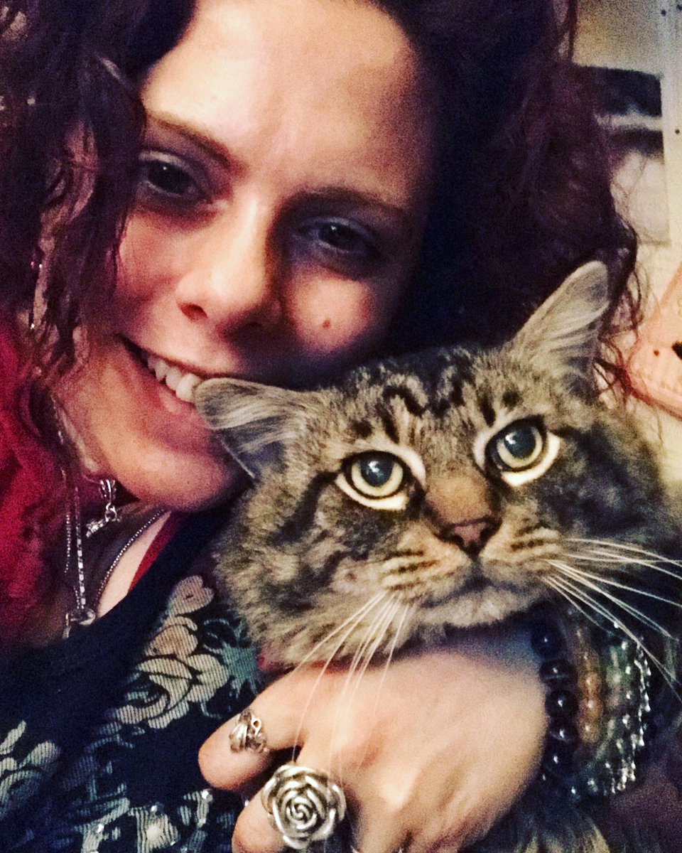 RosannaWright's tweet photo. 'Happy Kitty Cat Quarantine Time.'
Critic Spirit: "Earth Angel."
#Cats #Catsofinstagram #Catstagram #GoodMews #TeamCatMojo #Tibby #Rose #Cat #Rescue #Feral #MixMaineCoon #ClubQuarantine #DefeatingCoronaVirus #ThePresentFuture
#RosannaJacksonWright #Painting #Drawing #MixedMedia https://t.co/Apy5yQmQ3u