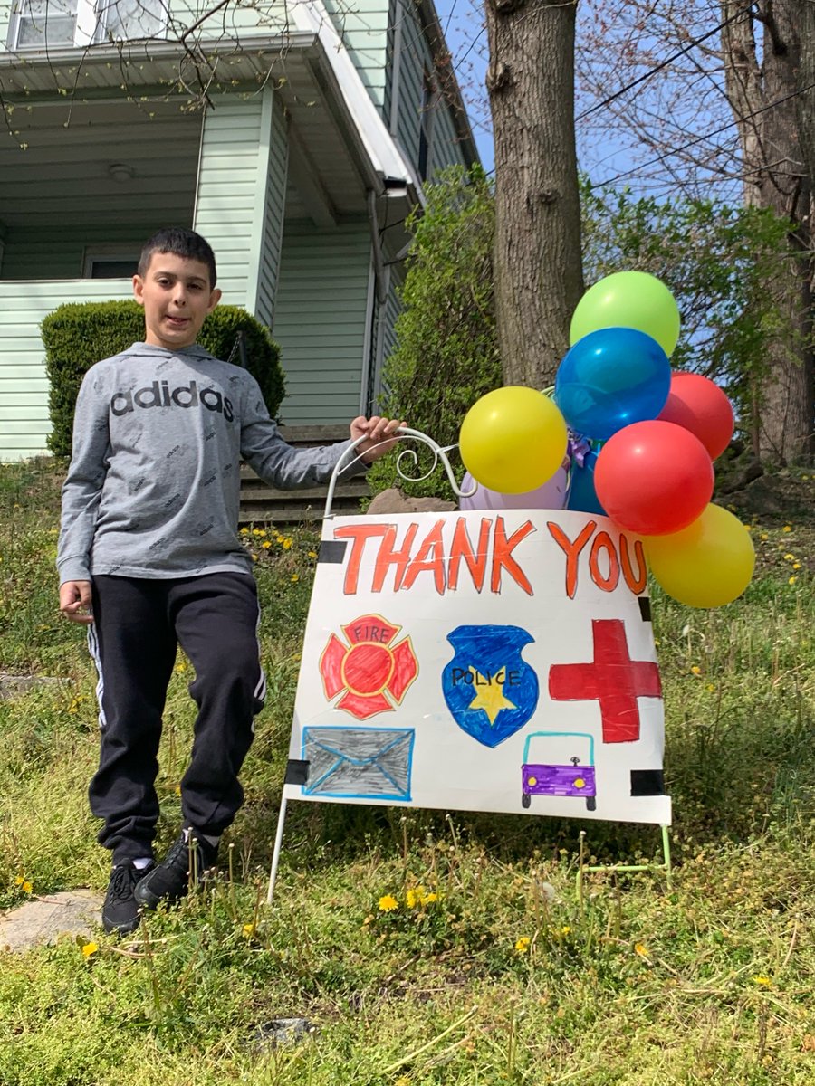ics_gr3's tweet photo. More 3rd grade appreciation for our amazing front line workers.  @icschool_online @ICSchool_Tech https://t.co/jHmsOkuYOB