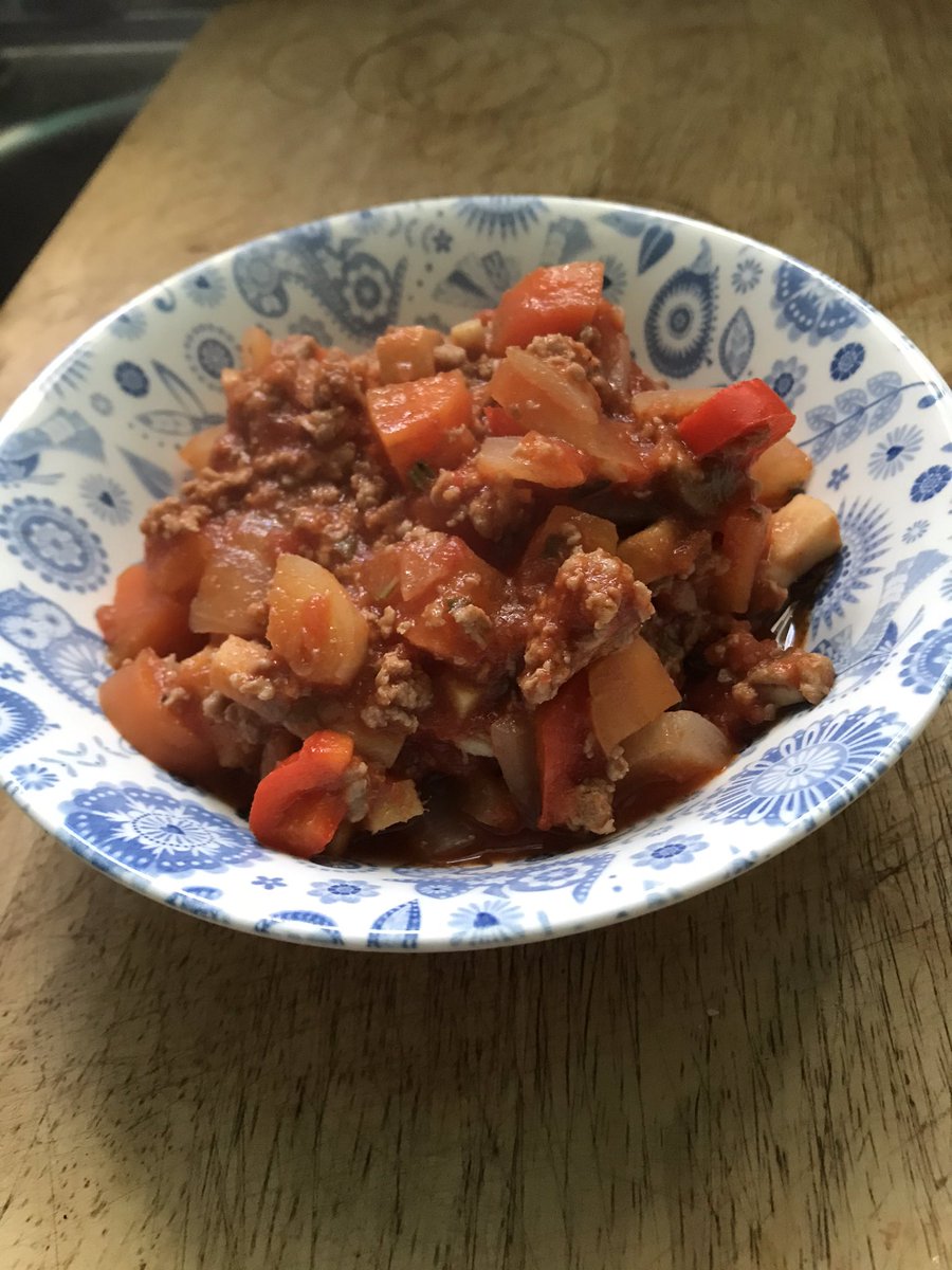 steamchick's tweet photo. Day 1 of #sobermay and I’m doing good! First day is always easiest because of enthusiasm to feel better! For me days 2 and 3 are the hardest! This is my Din dins by the way! 😋 https://t.co/1yK5mhmnHe