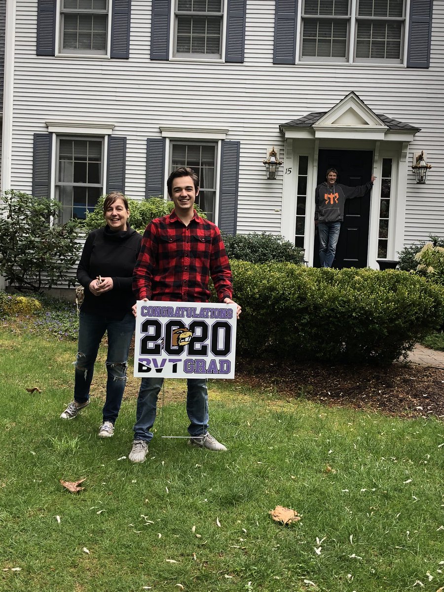 BVTBeavers's tweet photo. So great seeing our Seniors this morning! It put smiles on our faces to see and talk to you. The kickoff to graduation is officially started. Send us your pictures with your signs. @BVT2020 https://t.co/i6d85gKBE8