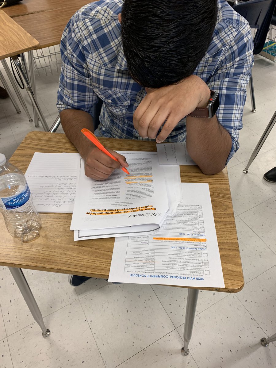 iserra01_ssms's tweet photo. Day 8 #AVIDWARRIORS, campus staff members are also students wanting to grow in their profession. A plus for our student success.@RPortillo_TISD @LNieto_SSMS @CAlvarez_SSMS @ROrtiz_SSMS @JEspinoza_SISD @Tanya_ECHS https://t.co/yJKQRwciqR