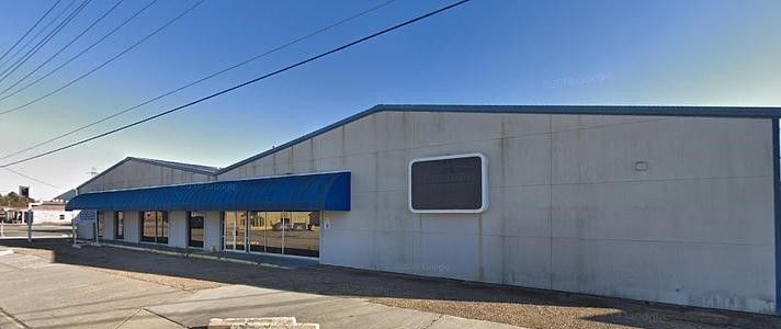 buff.ly/2SthSWd - NAI UCR Properties represents a Regional Building Supply Company on an acquisition in West Monroe, Louisiana. Let NAI UCR's experienced team assist in your next #commercialrealestate purchase. 
☎️ 601-981-6800
💻 ucrproperties.com