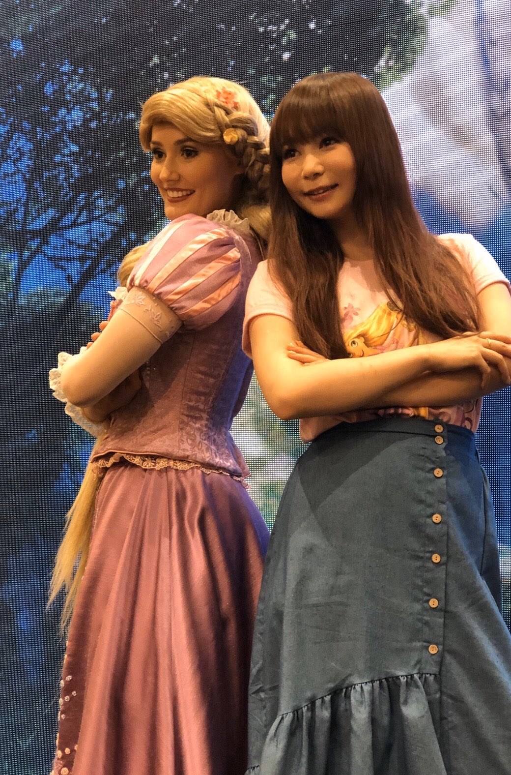 しぶとい中川翔子 على تويتر 香港ディズニーでラプンツェルに会えたの嬉しかったなぁ またいつか コロナがおさまったら 世界の ラプンツェルたちに会いにいける日がきますように Stayhome 塔の上のラプンツェル