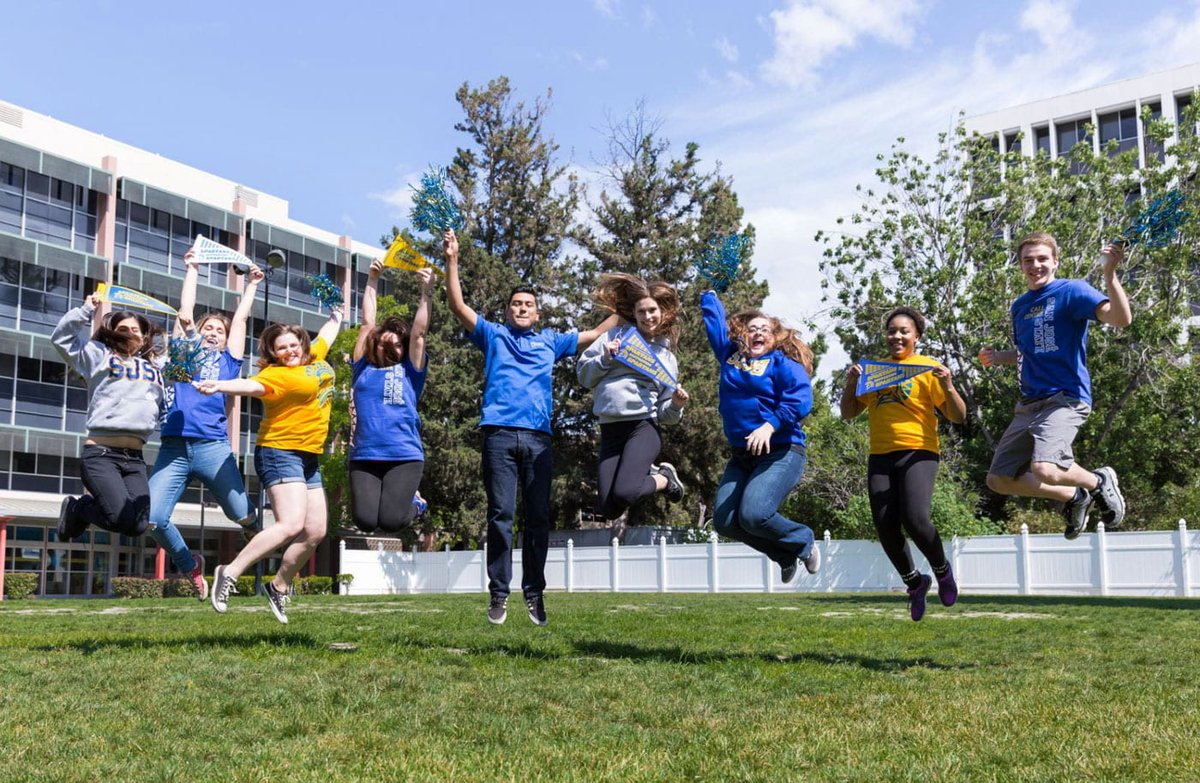 PrezPapazian's tweet photo. Congratulations to our President's Scholars and other Honors students! You are a source of great pride for #SJSU. Well done! https://t.co/r6plVHYjjV @calstate https://t.co/1pkGlhs8zL