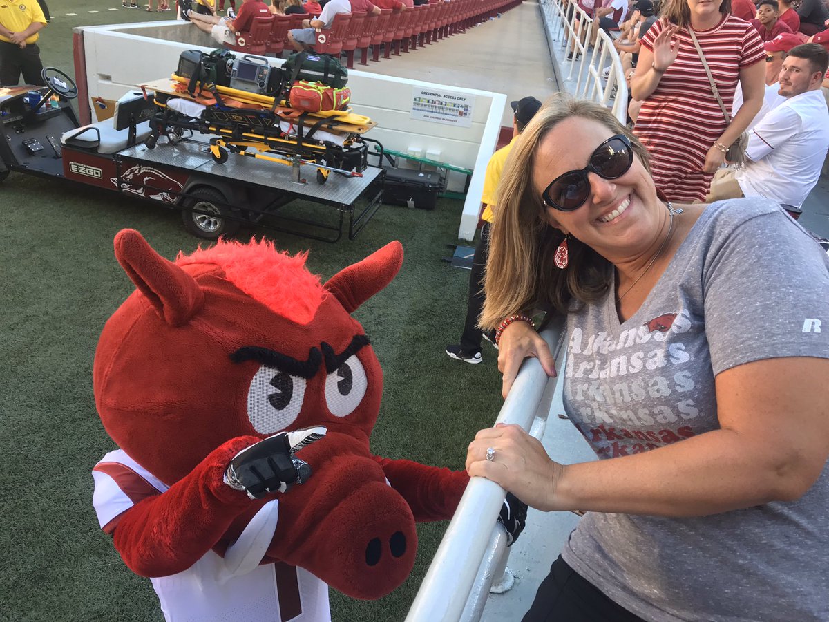 grumpyh72's tweet image. Happy Birthday to my wife Kelly! I won’t tell you how old she is but when she was born Richard Nixon was president. Gas was $.36 a gallon. All in the Family was the #1 tv show. Miami Dolphins won the Super Bowl. The Godfather was the top movie of the year and I was not born yet.