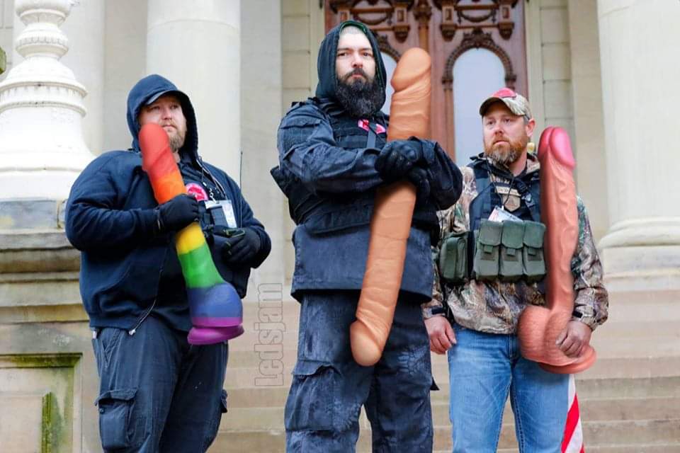 julytetoo's tweet photo. Case and point... wonder if these guys are compensating for anything?
#MichiganTerrorists #smallpenises #cult45
#MAGAts https://t.co/HNQddlITGh