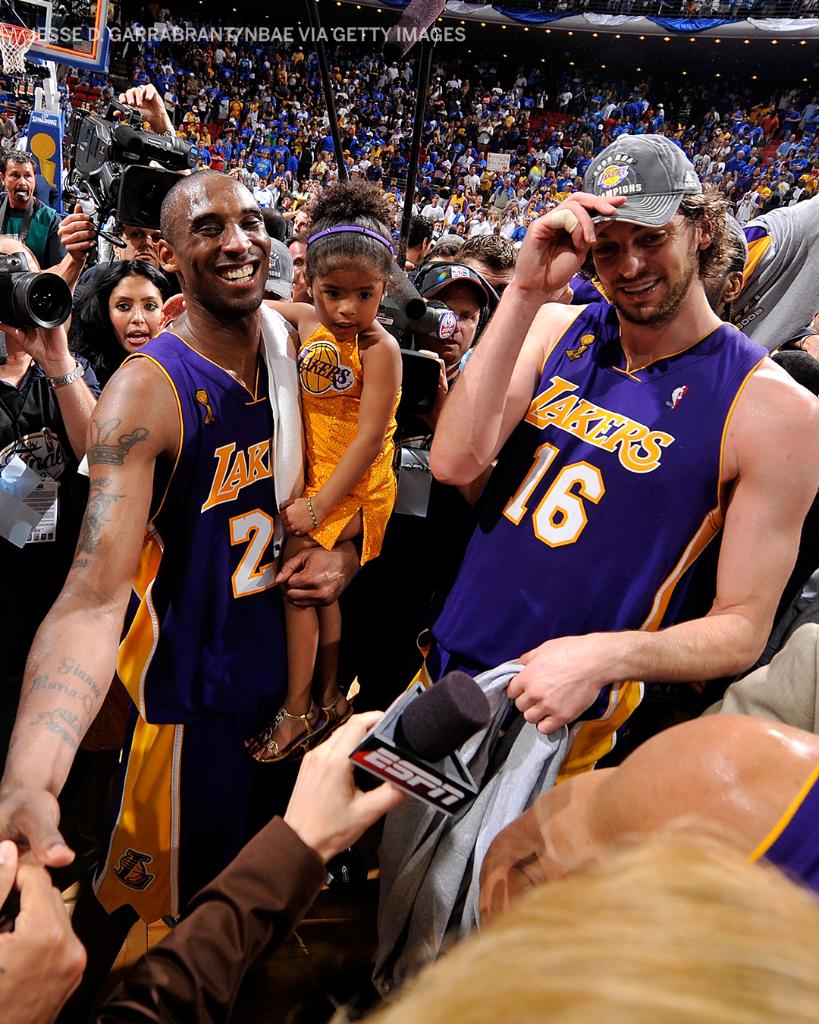 .<a href="/paugasol/">Pau Gasol</a> and his wife, Cat, sent the Bryant family a cake for Gigi's 14th birthday 💛💜

(via Vanessa Bryant/Instagram)