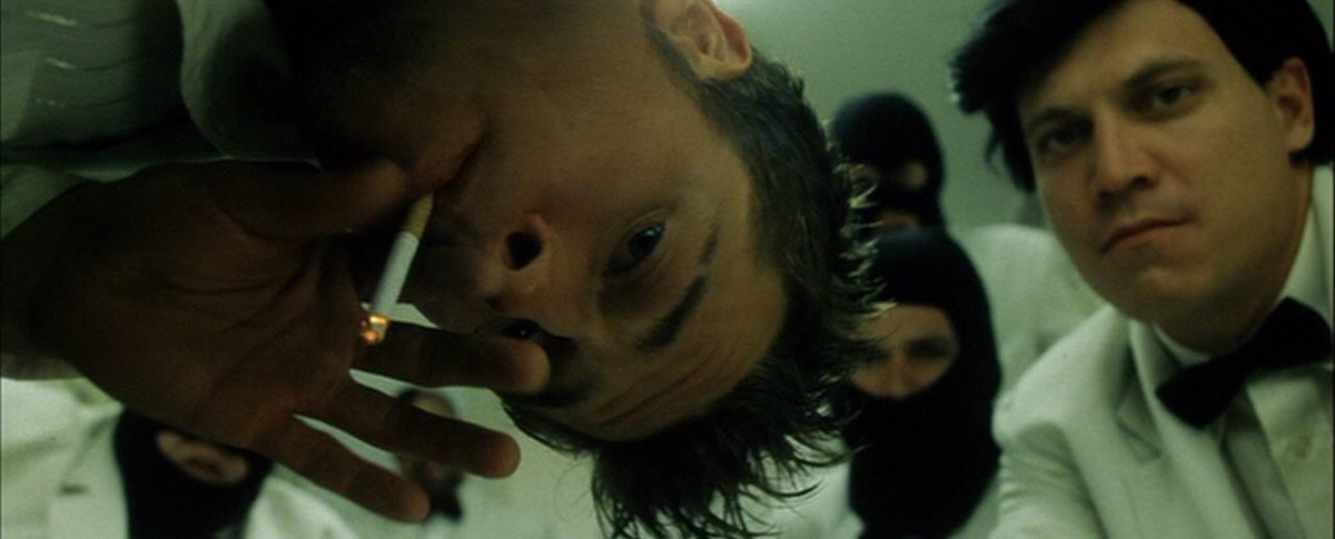 [re-watch]fight club (1999)★★★★directed by david finchercinematography by jeff cronenweth