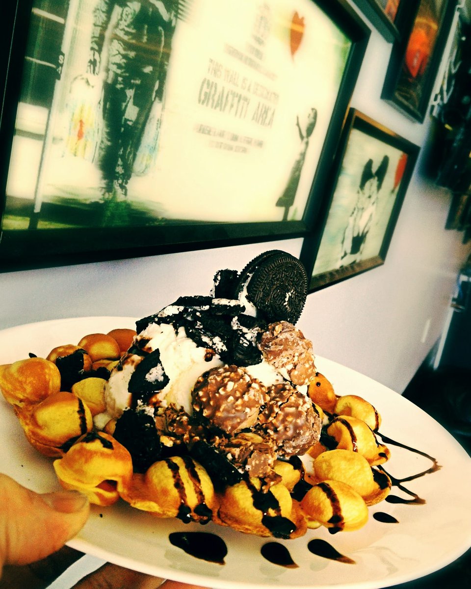 Sunny day, sweeping the clouds away
On my way to where the treats are sweet.... 
Delivery is available for Chinatown's TEA BAR CAFE (bubble drink specialist) with skipthedishes or doordash! 
Hong Kong style breakfast is also available <3 😋 
#Yeg #Yegfood